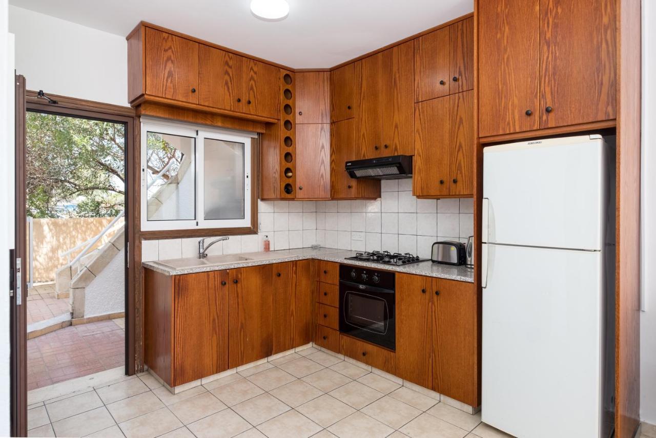 Pebble Beach Apartment オロクリニ エクステリア 写真